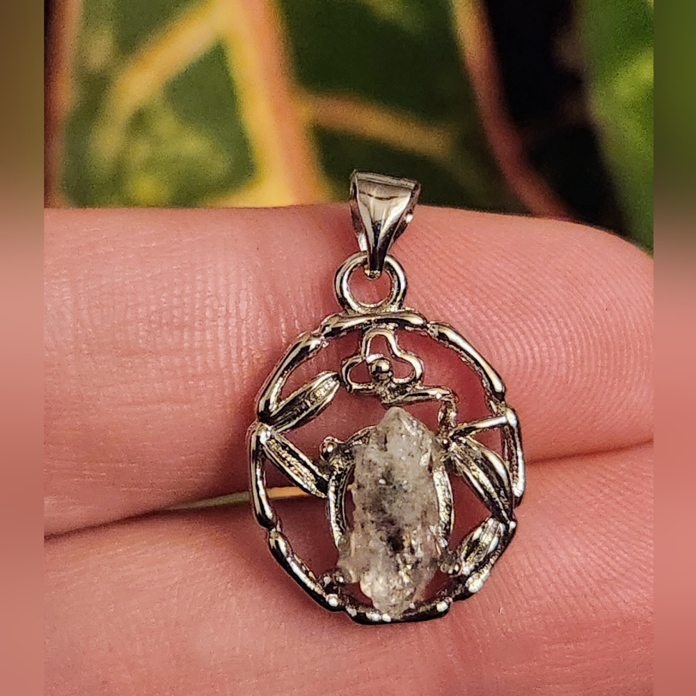 Herkimer Diamond Pendant Crystal Jewlery - Picture 2 of 4